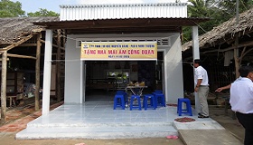 Công ty TNHH Tin Học Nguyễn Đăng trao tặng Nhà mái ấm công đoàn cho giáo viên có hoàn cảnh khó khăn (14/02/2015)